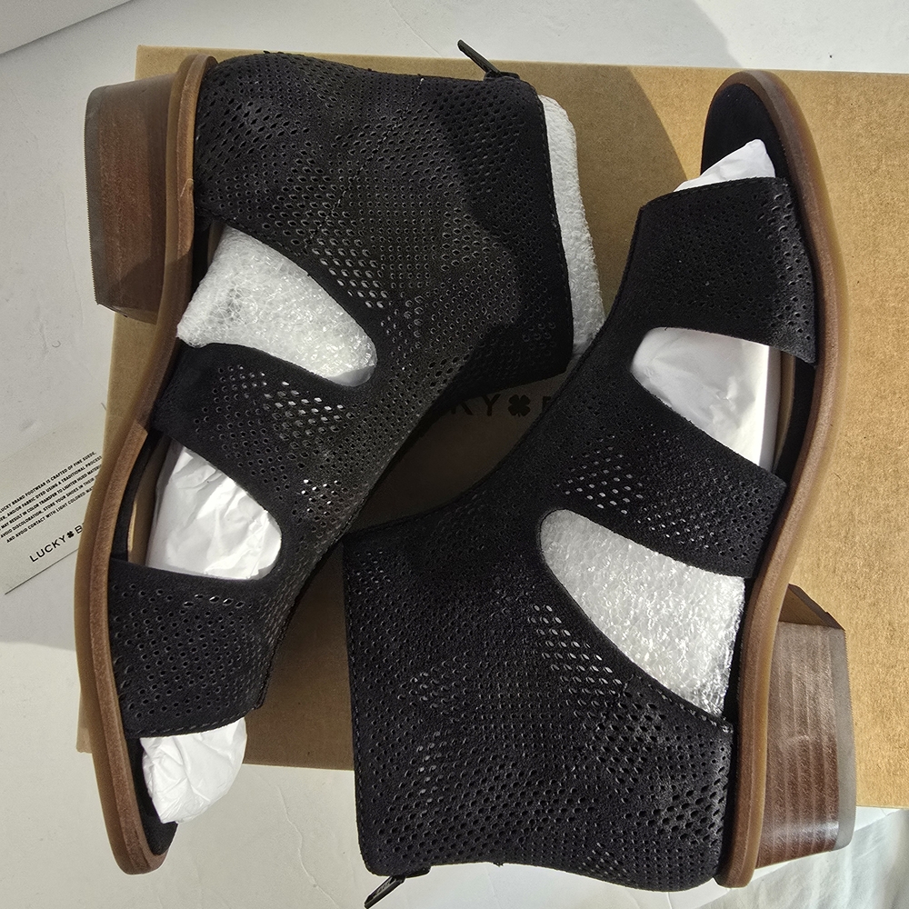 Lucky Brand Women's Ankle Boots - Picture 5 of 7